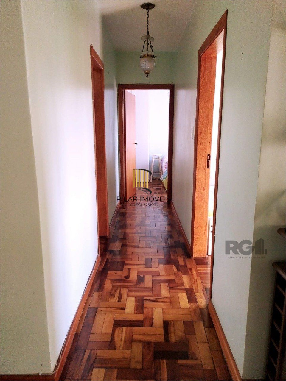 Apartamento de 2 dormitórios com vaga no bairro Petrópolis