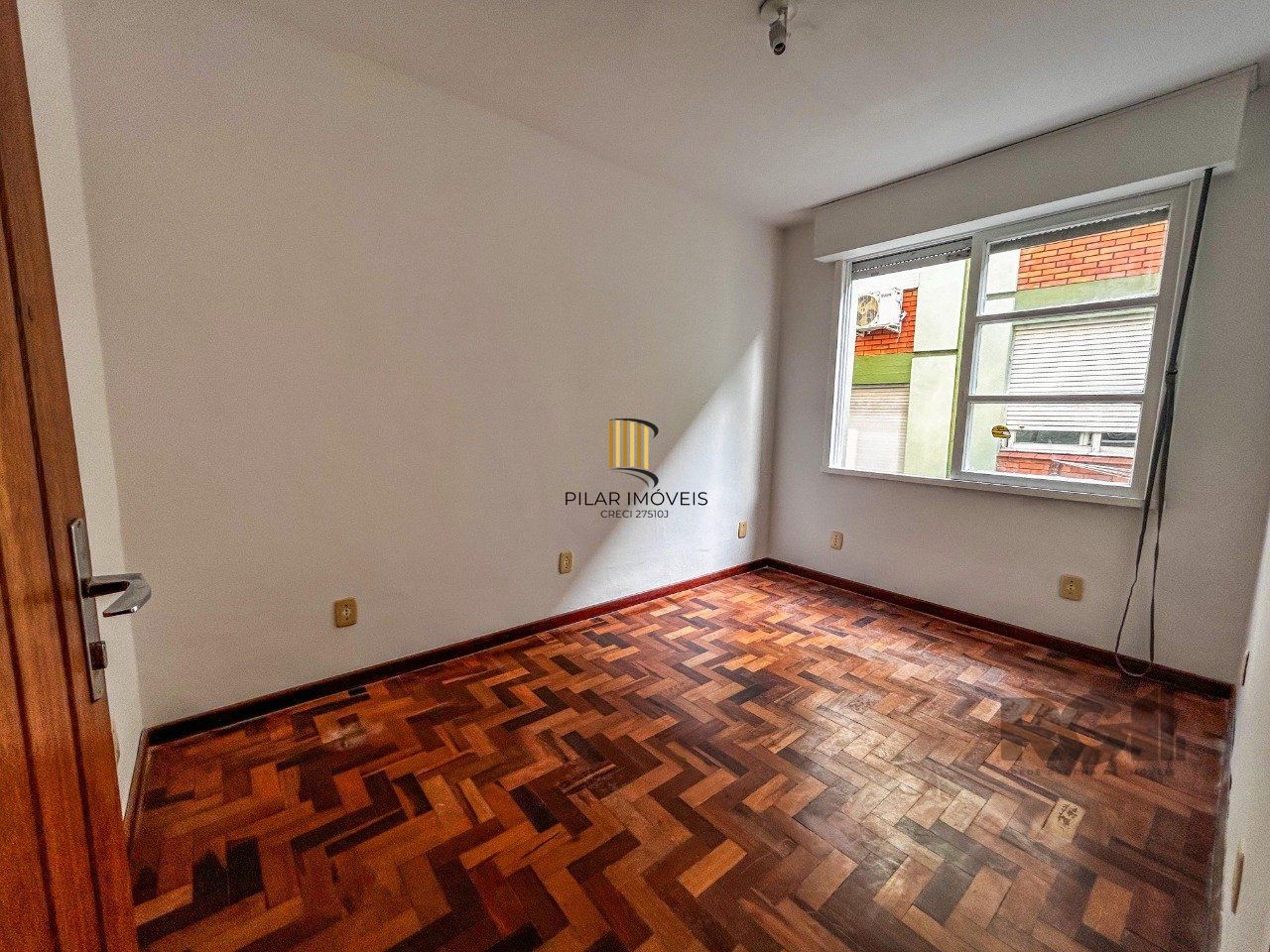 APARTAMENTO 2 DORMITÓRIOS, VAGA ROTATIVA, NO BAIRRO CRISTAL, PORTO ALEGRE/RS