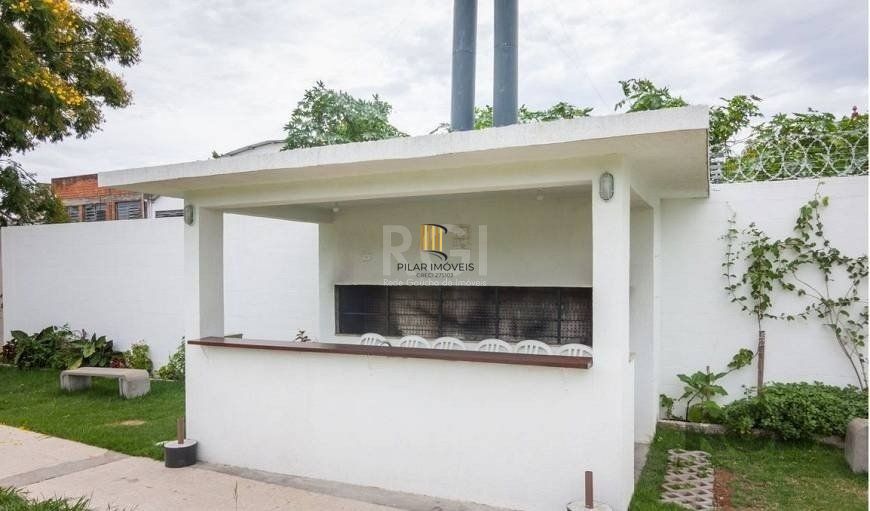 Apartamento com  03 quartos, sendo 1 suíte e 01 vaga