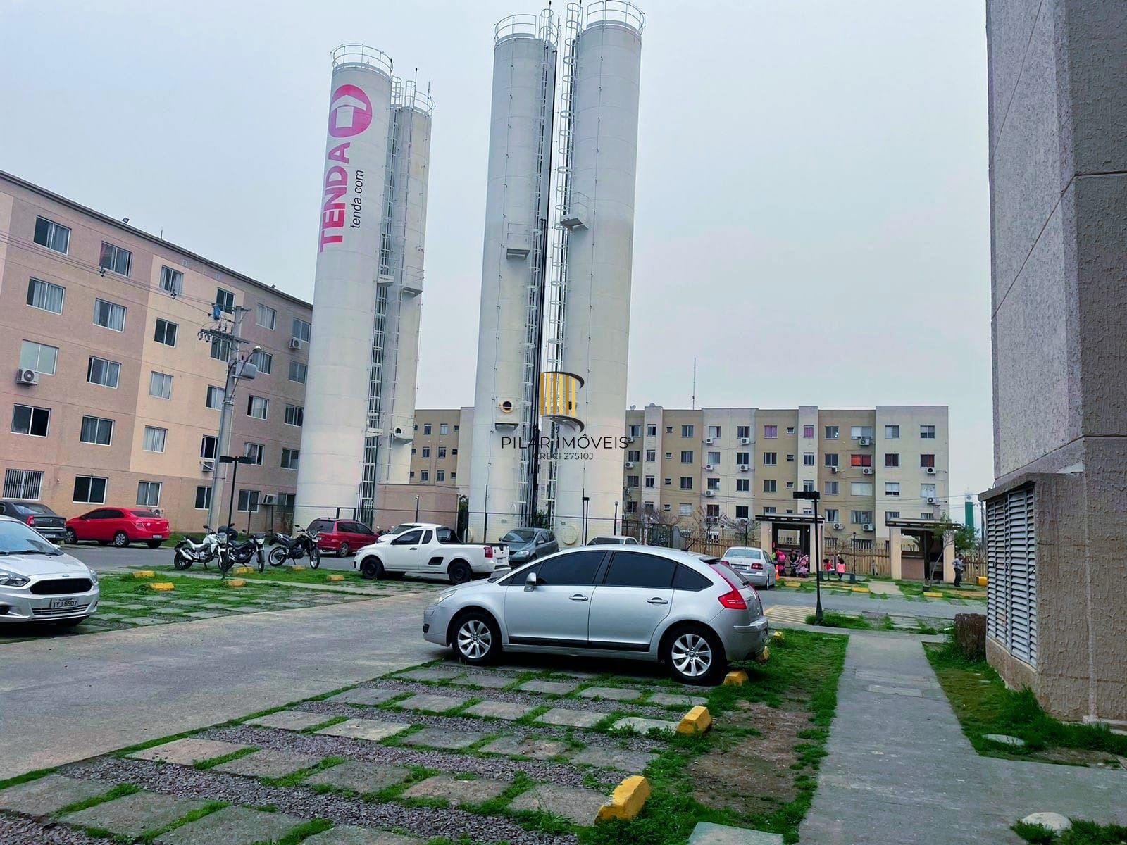 Apartamento com 02 quartos e 01 vaga no Bairro Sarandi