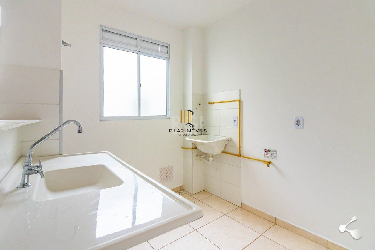 Apartamento com 2 quartos, 1 vaga de garagem, no bairro Vila Nova, Porto Alegre/RS 