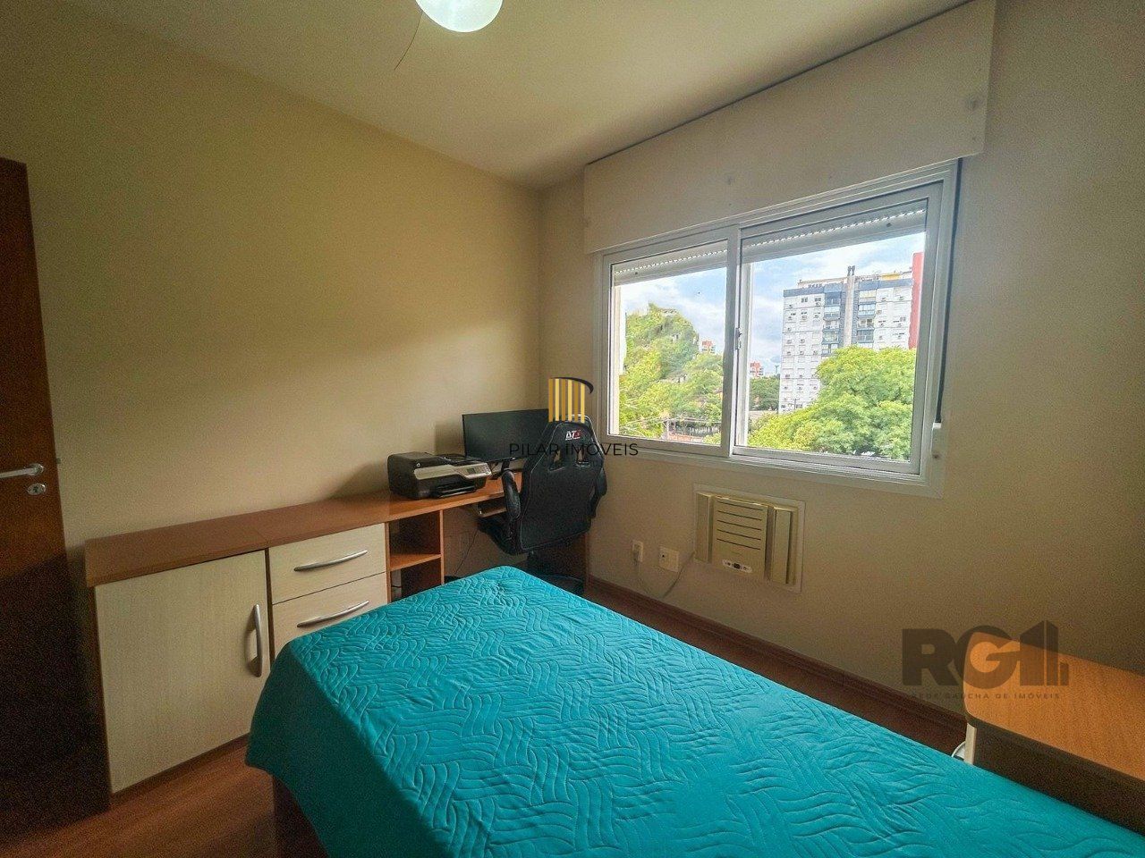 Apartamento de 03 dormitórios no Bairro Azenha Porto Alegre/RS