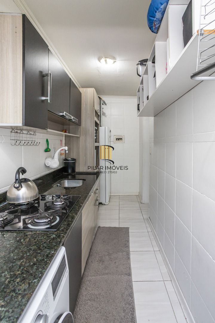 Apartamento com 02 quartos no Bairro Sarandi