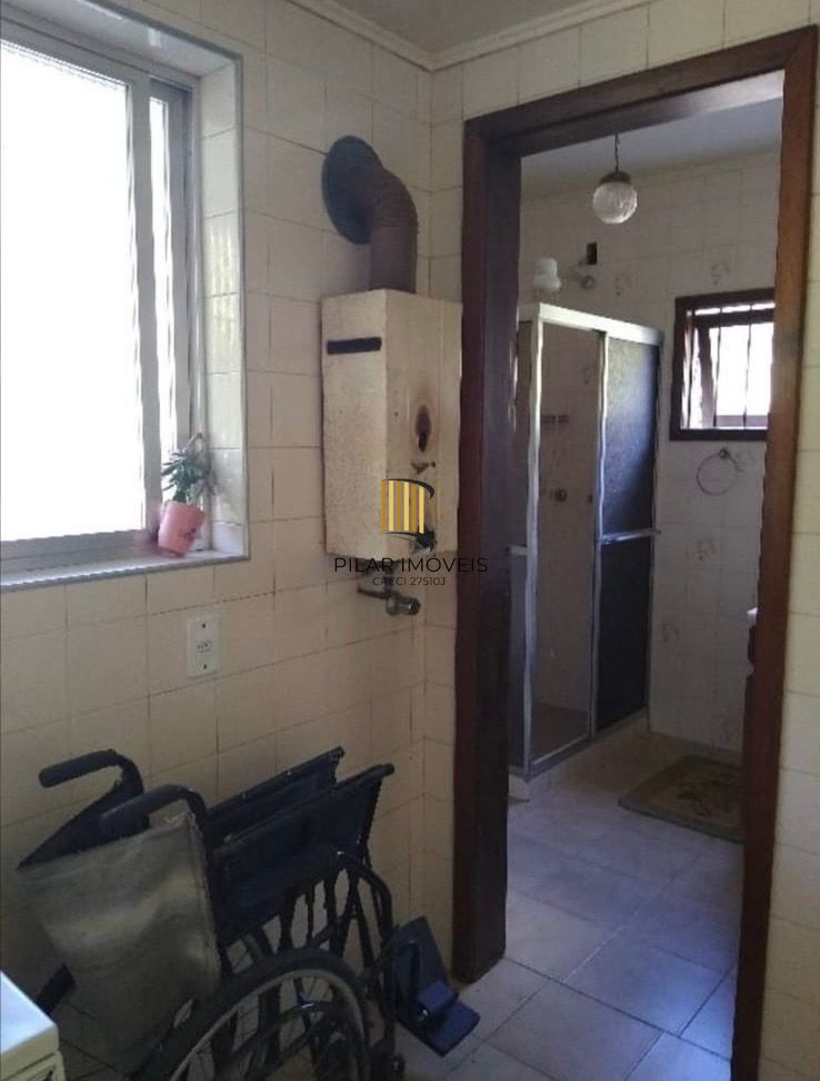 Casa Ampla no Jardim Carvalho com 4 dormitórios