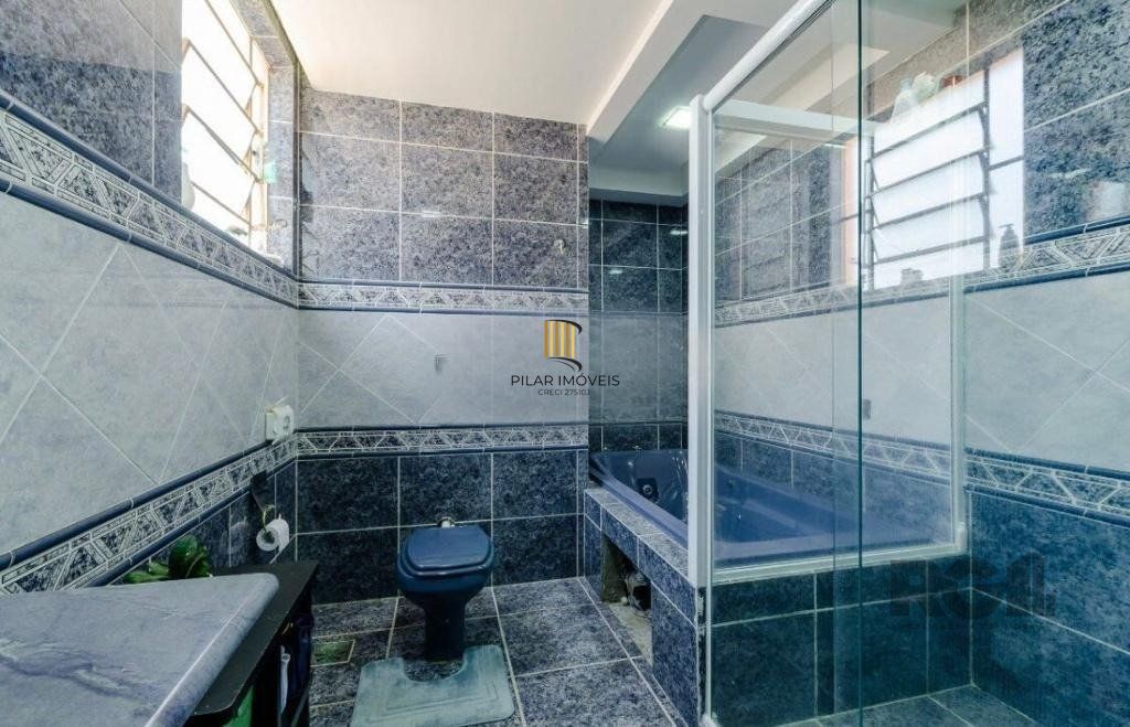 Casa 6 dormitórios no bairro Vila Conceição
