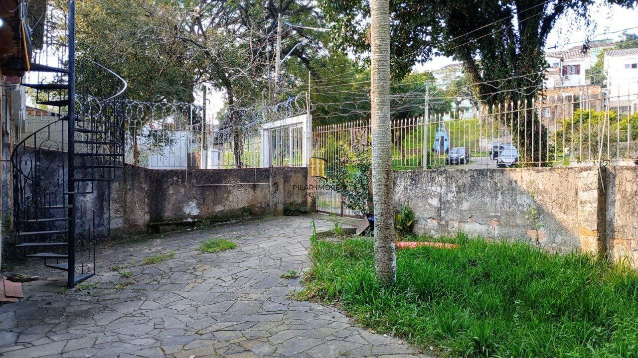 Casa 3 dormitórios no bairro Santa Tereza