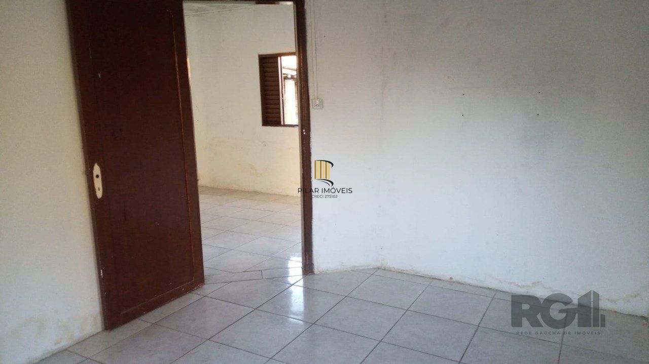 Casa à venda 2 dormitórios 3 vagas no Bairro Lami Porto Alegre RS