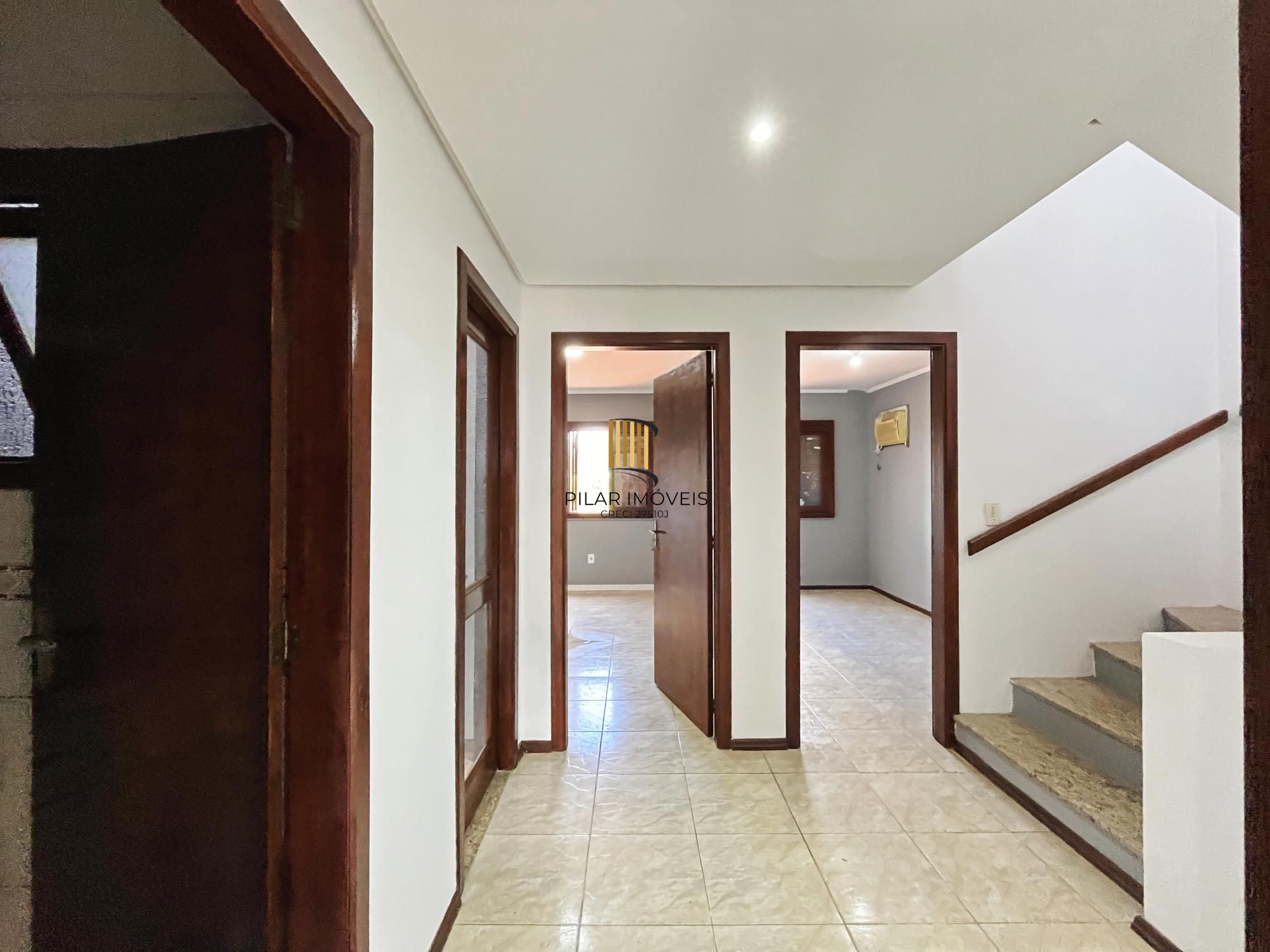 CASA 3 DORMITÓRIOS, SUÍTE, BAIRRO HIPICA, JARDINS DO PRADO EM PORTO ALEGRE-RS