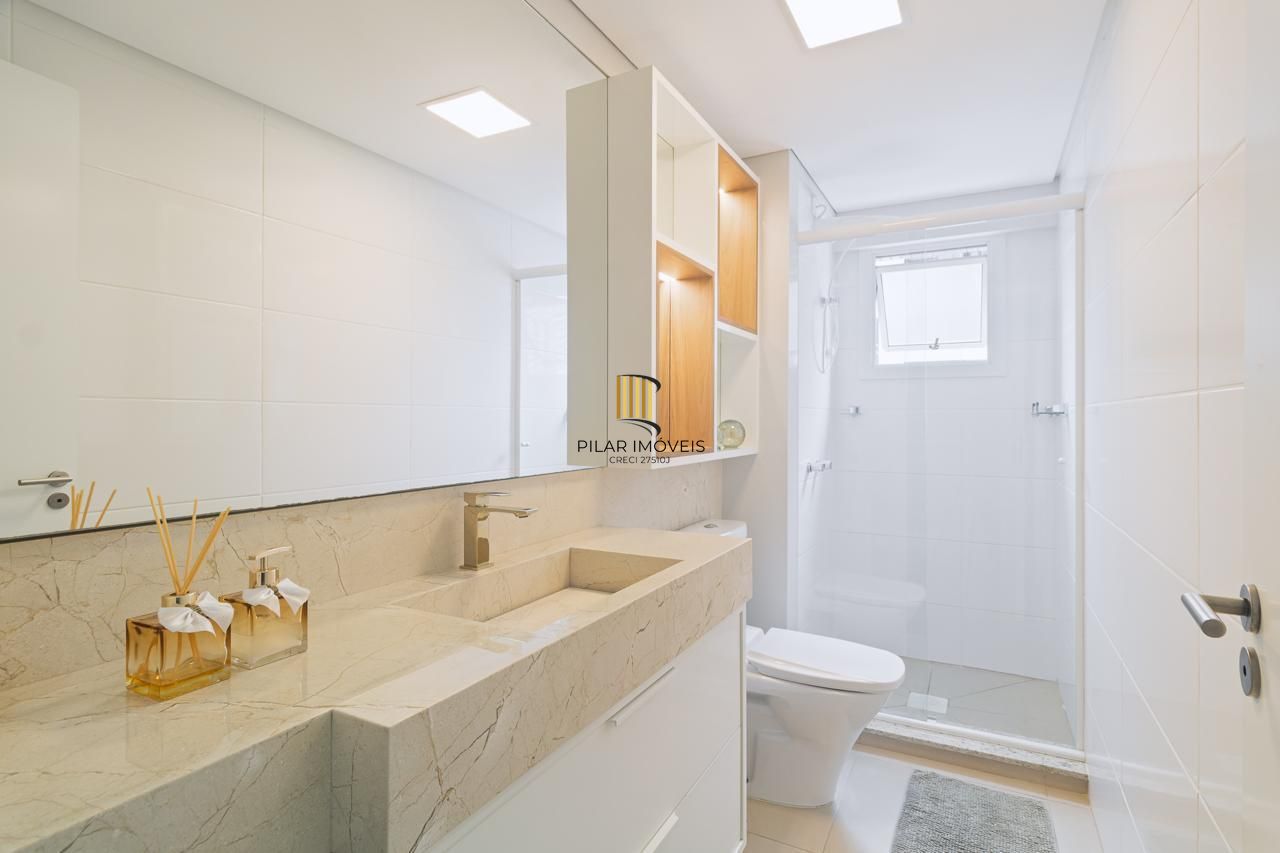 Apartamento com 03 Quartos (01 suíte) e 02 vagas na Praia de Torres RS