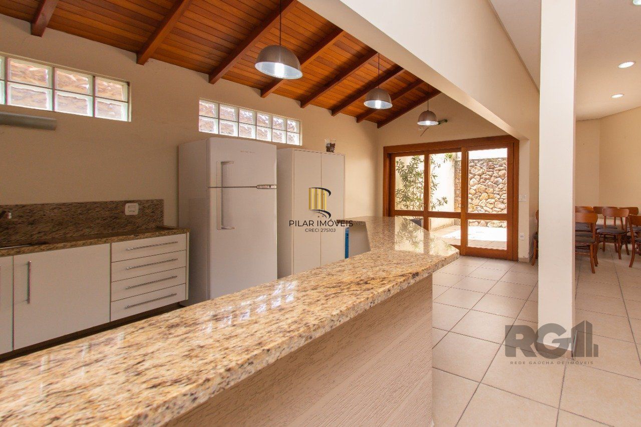 Apartamento 3 dormitórios no bairro Menino Deus