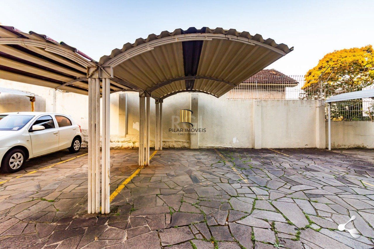 Apartamento para Venda - 62.17m², 2 dormitórios, 1 vaga - Petrópolis