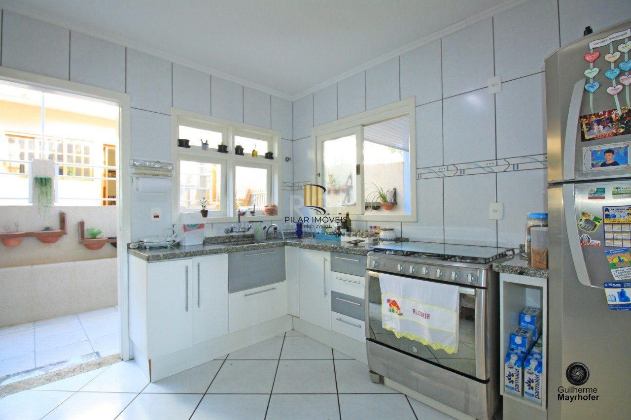 Casa para Venda - 328.5m², 3 dormitórios, sendo 1 suites, 3 vagas - Cavalhada, Porto Alegre