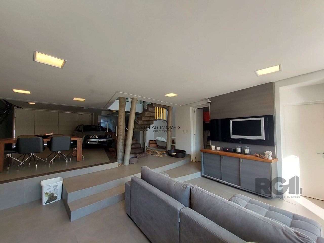 Casa para Venda - 296m², 3 dormitórios, sendo 1 suites, 3 vagas - Vila Nova, Porto Alegre