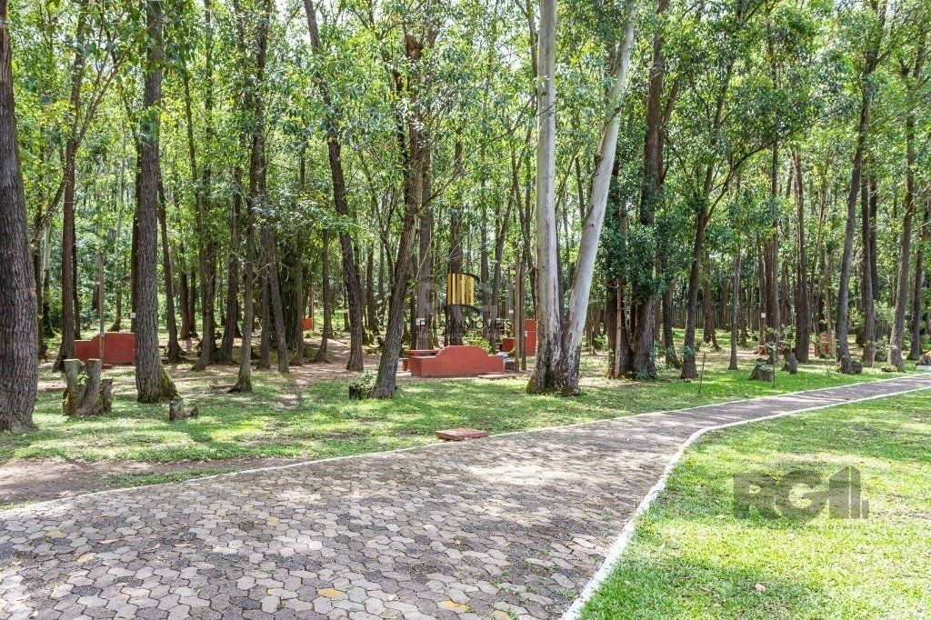 Casa com 4 quartos, suíte, churrasqueira, vaga de garagem, no bairro Elsa, Viamão/RS