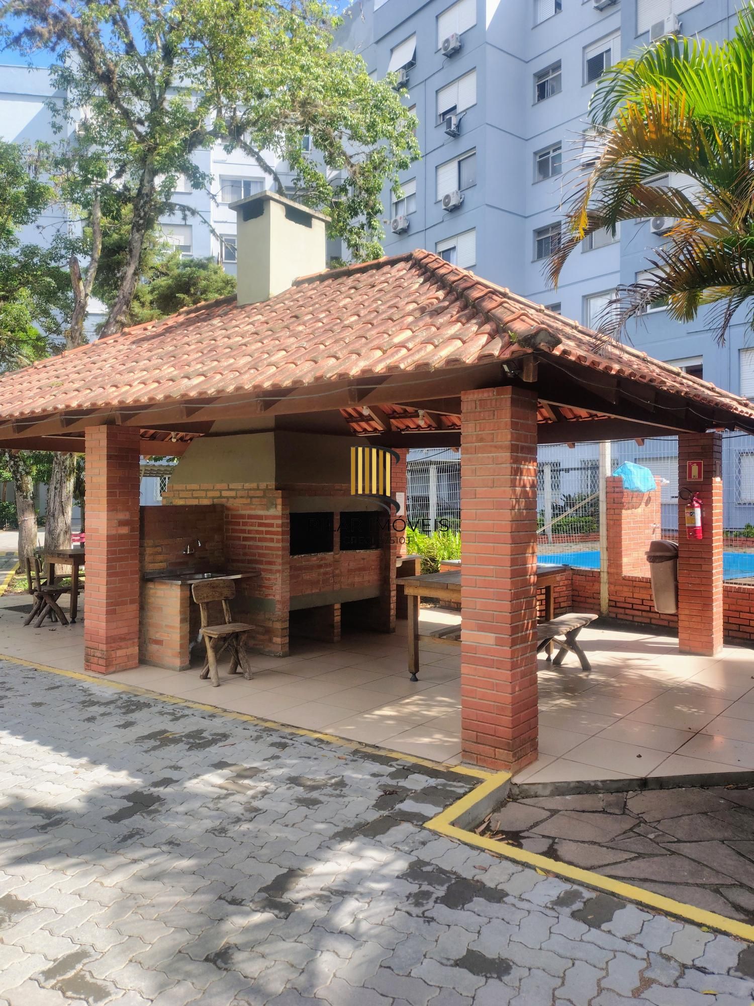 Apartamento térreo com 62m², 2 quartos, vaga coberta, Cavalhada, Porto Alegre/RS