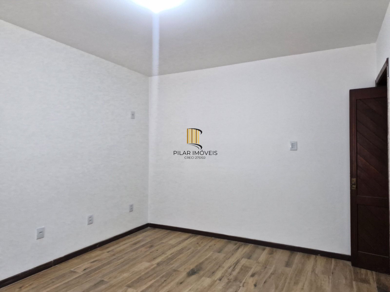 Apartamento de 2 dormitórios com vista para o Marinha no bairro Menino Deus em Porto Alegre/RS