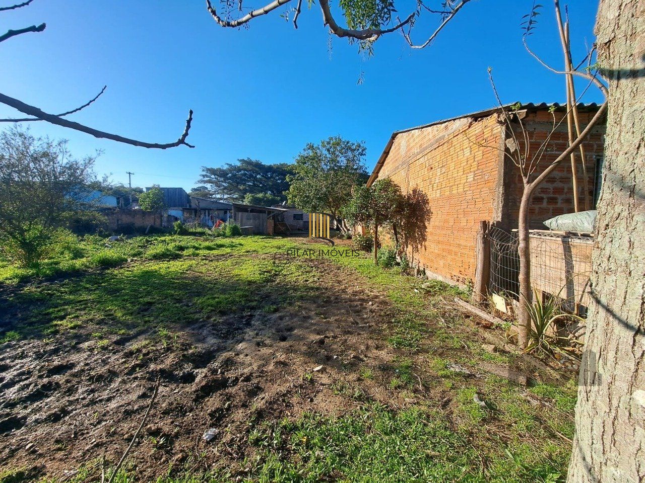 Casa à venda 2 dormitórios 3 vagas no Bairro Lami Porto Alegre RS