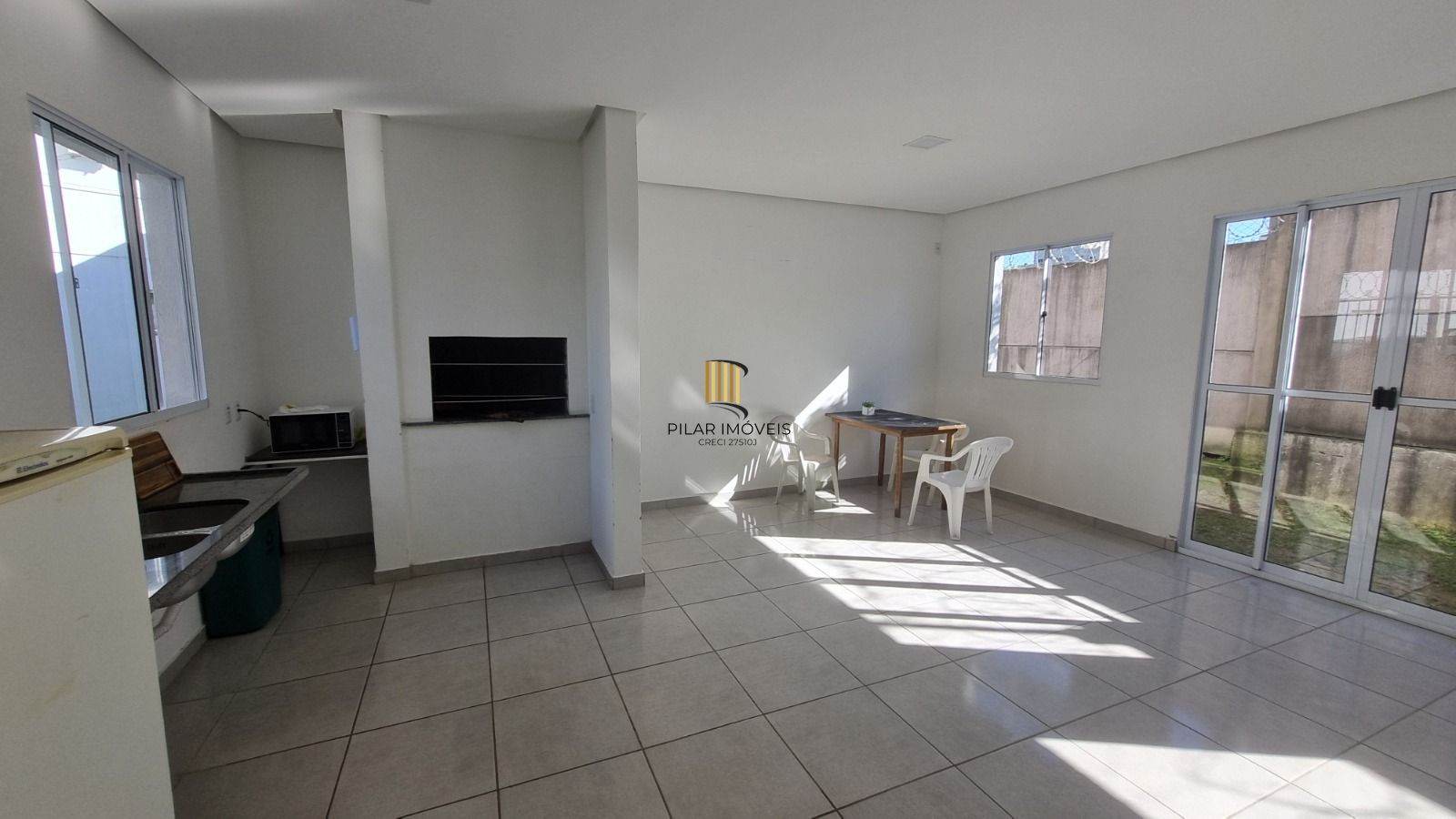 Apartamento com 02 quartos no Bairro Alto Petrópolis e 01 vaga