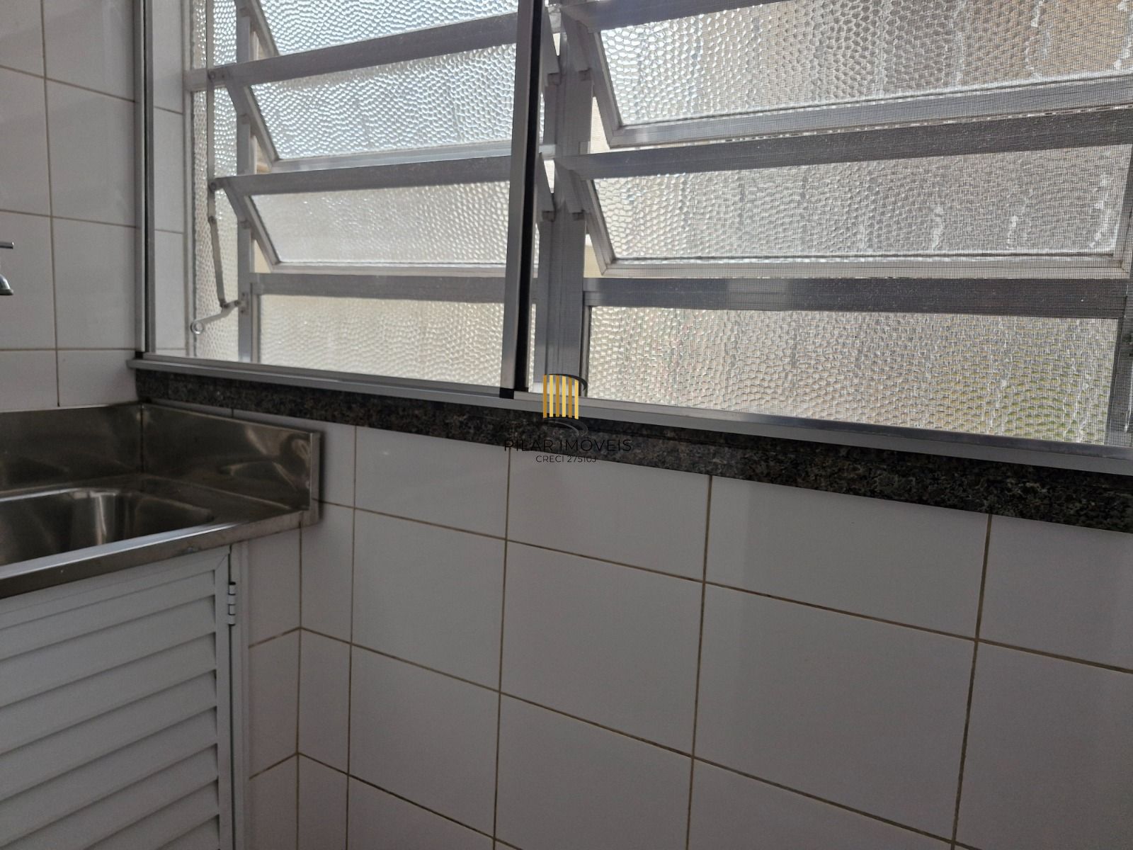 Apartamento de 2 dormitórios com vista para o Marinha no bairro Menino Deus em Porto Alegre/RS