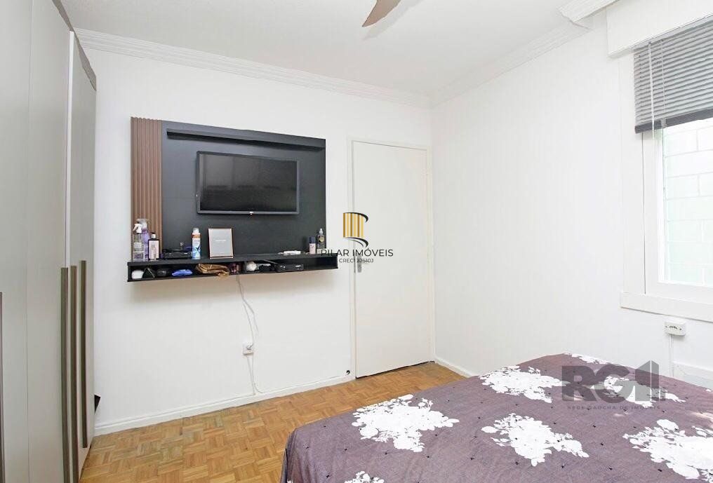Apartamento 2 dormitórios, vaga de garagem, no bairro Camaquã, Porto Alegre/RS.