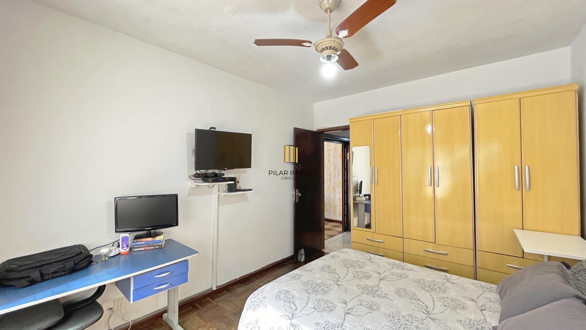 Casa de 156m², com 3 dormitórios, 1 suíte em terreno de 450m²; na Vila Nova