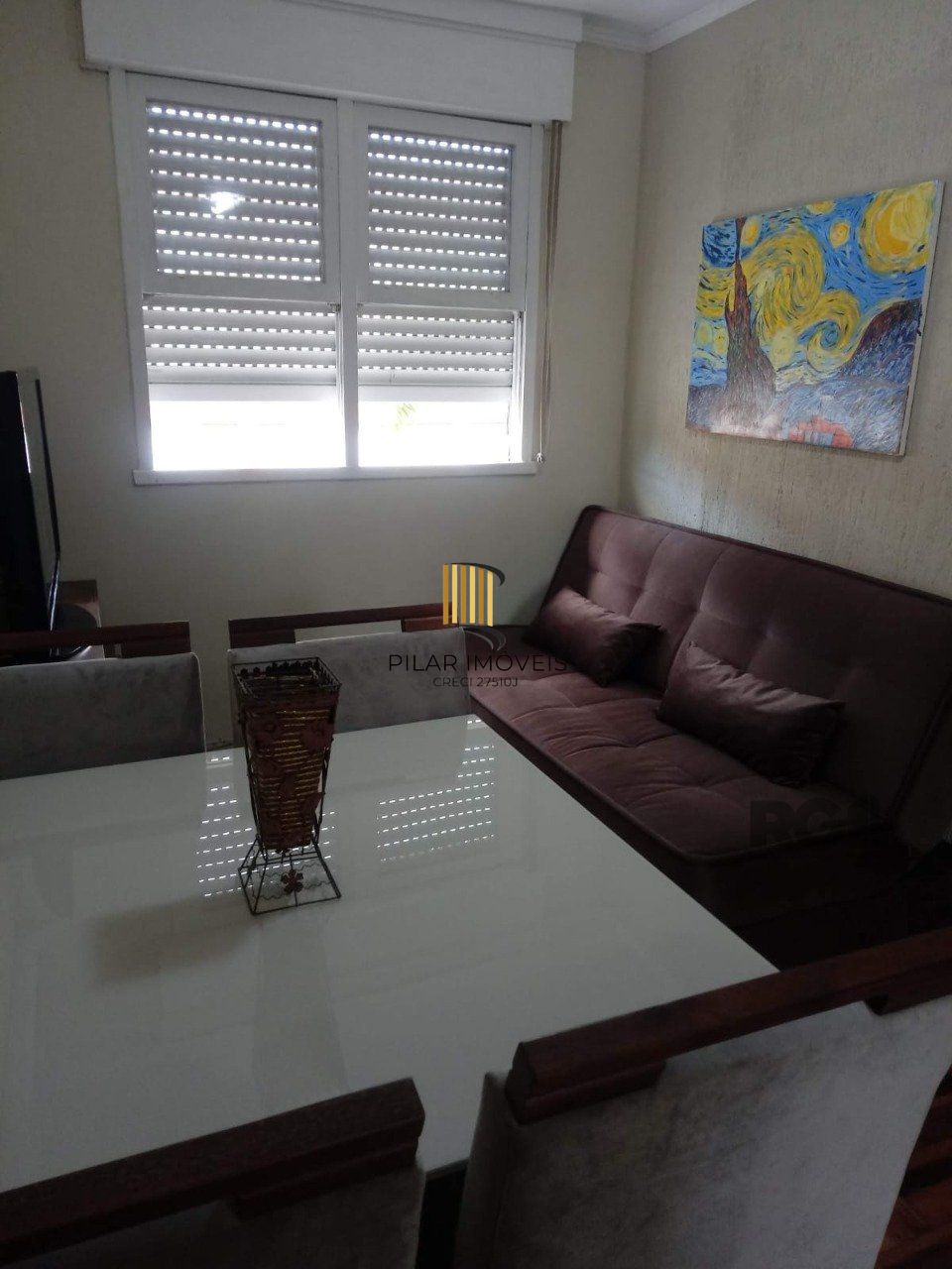 APARTAMENTO COM DOIS QUARTOS NO BAIRRO CAMAQUÃ