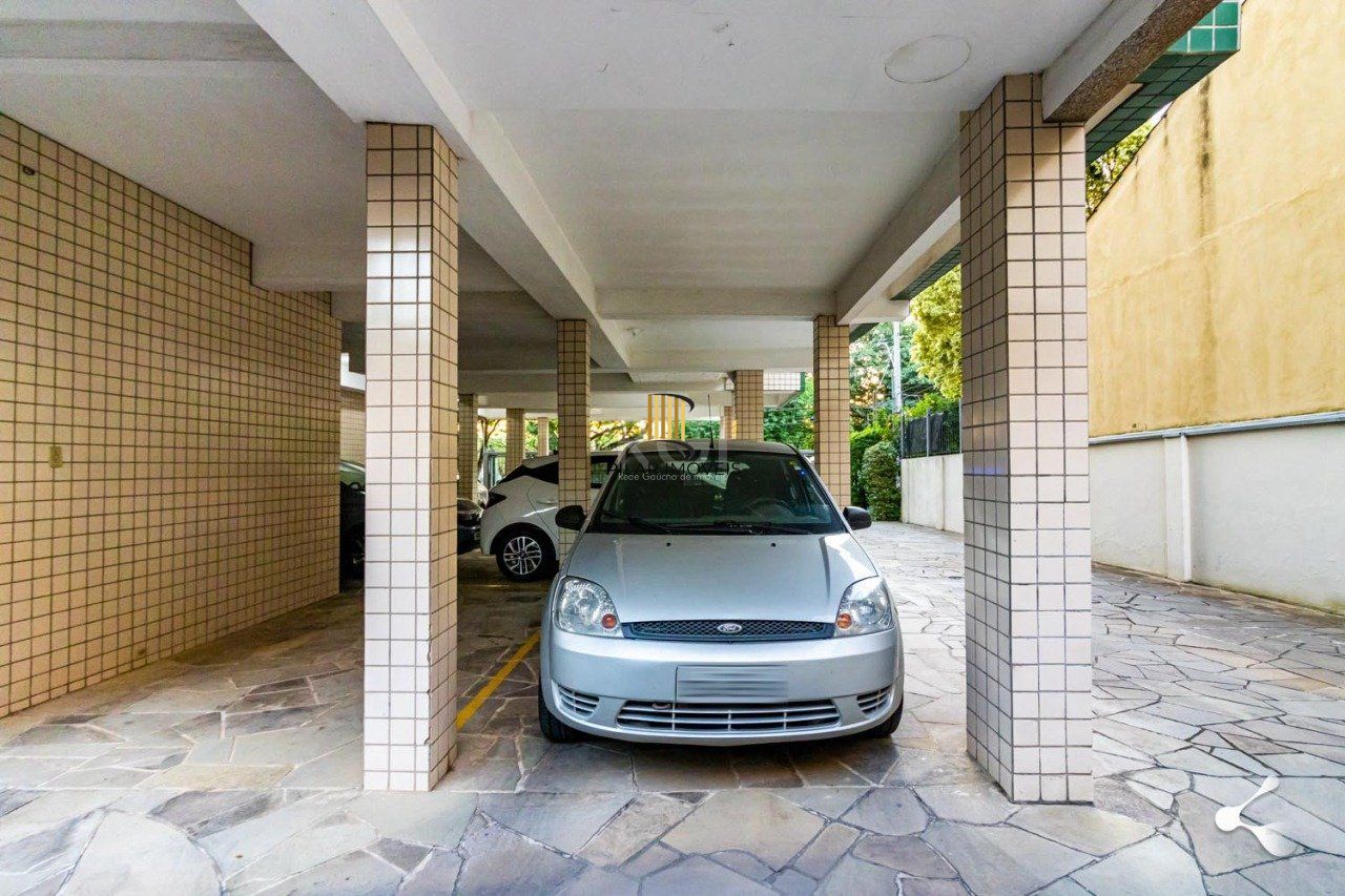 EXCELENTE APARTAMENTO DE 3 DORMITÓRIOS E 2 VAGAS DE GARAGEM