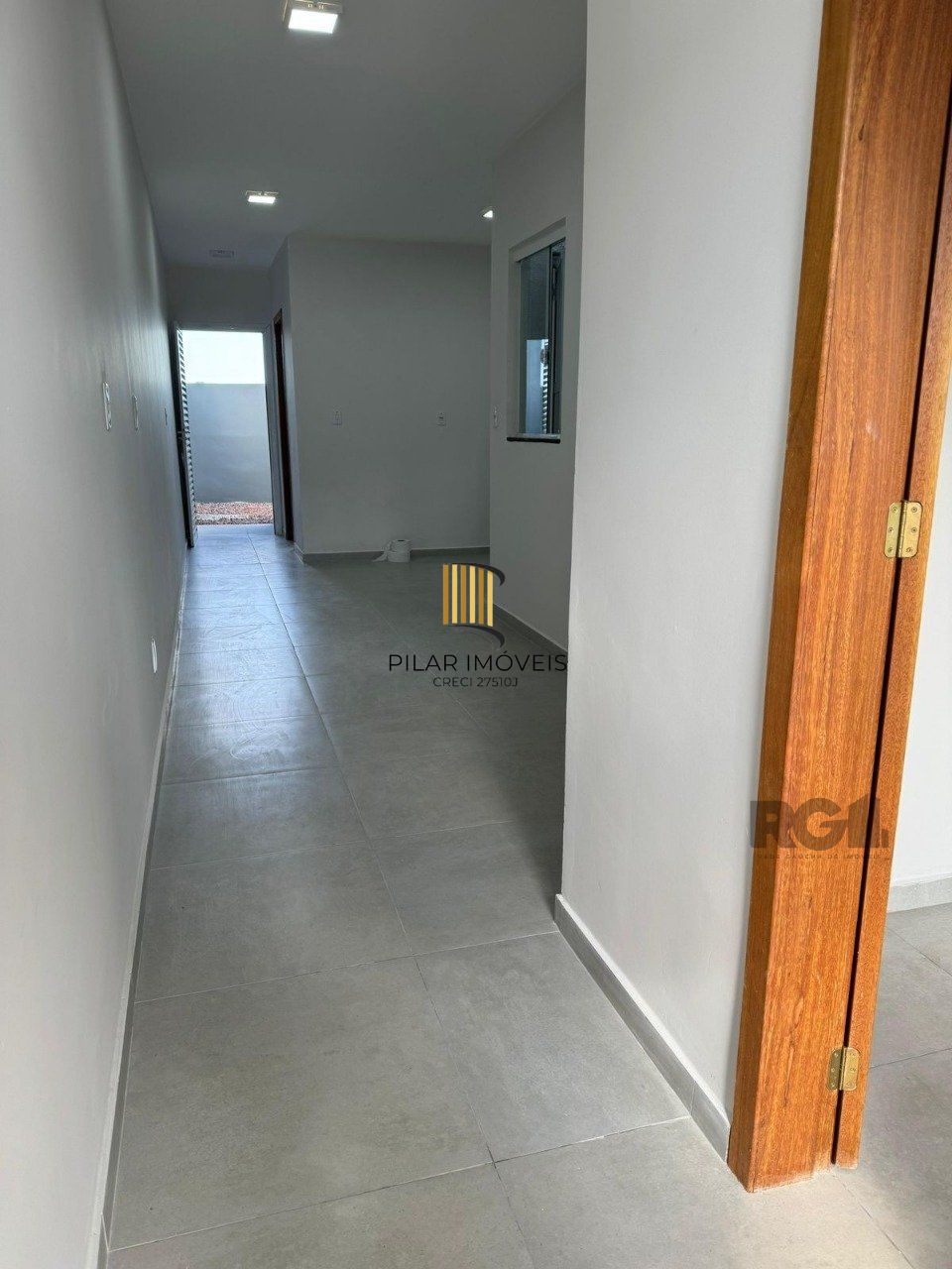 Casa geminada, 2 quartos a venda no Bairro Olaria Canoas.