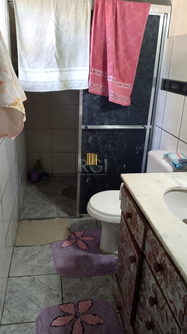Casa com 3 dormitórios no bairro Olaria em Canoas