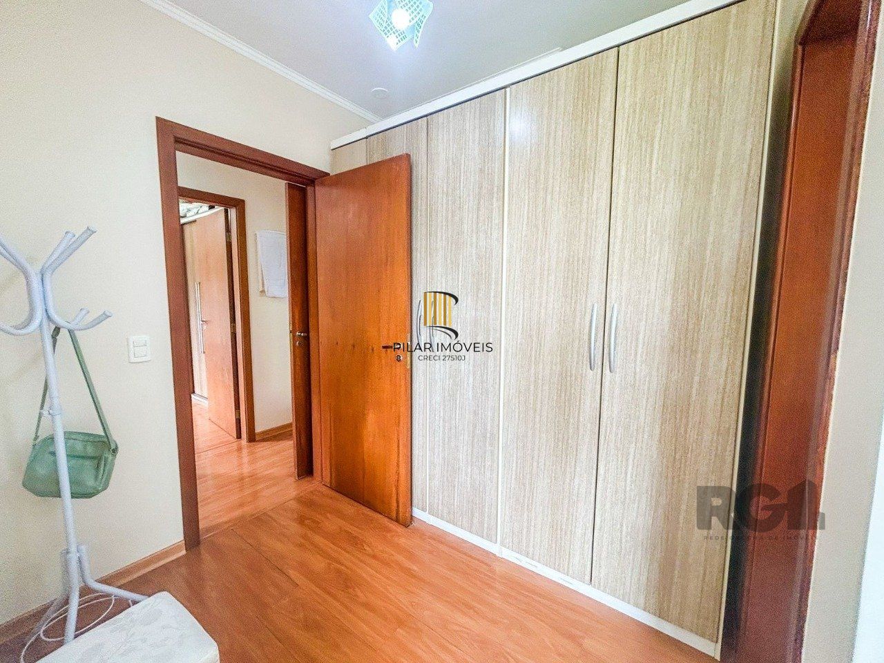 Apartamento de 03 dormitórios no Bairro Azenha Porto Alegre/RS