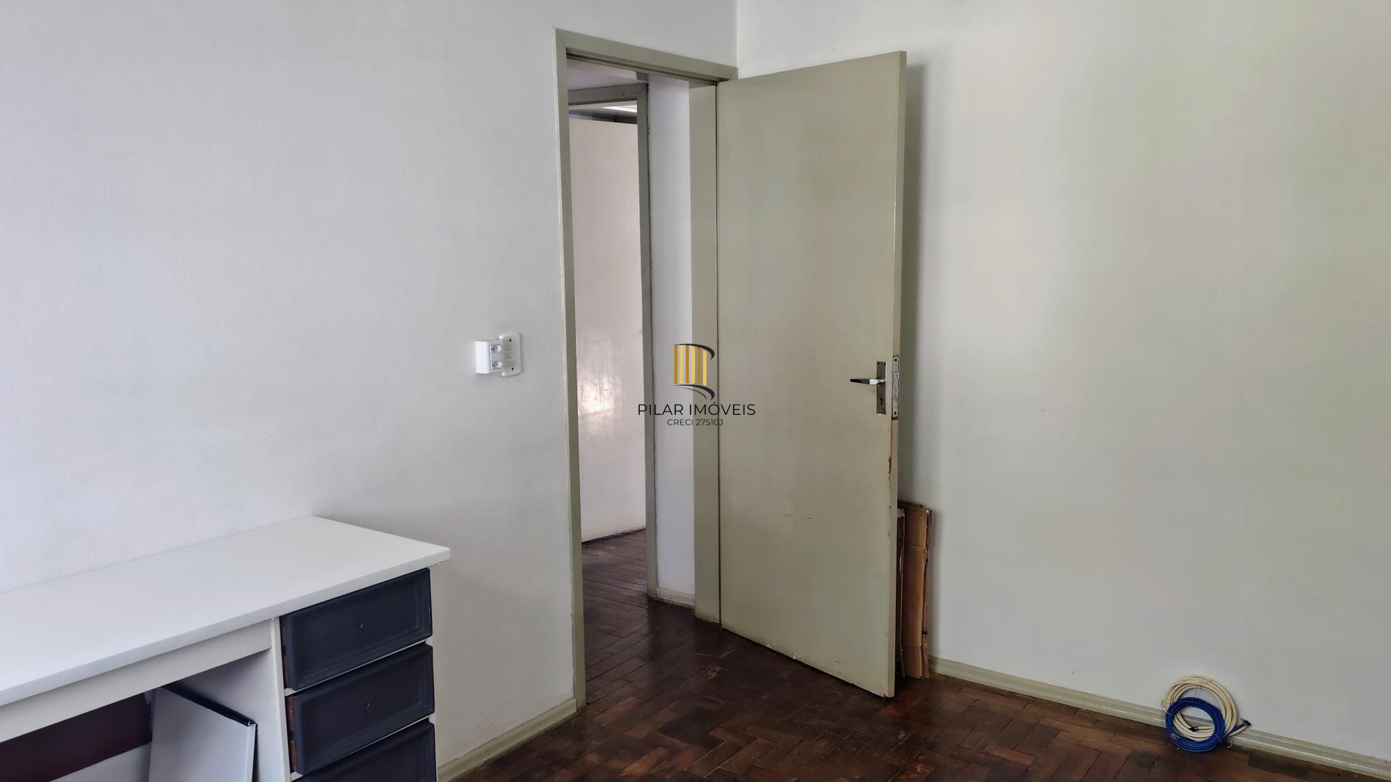 Apartamento 2 dormitórios, vaga rotativa, bairro Camaquã, Porto Alegre/RS