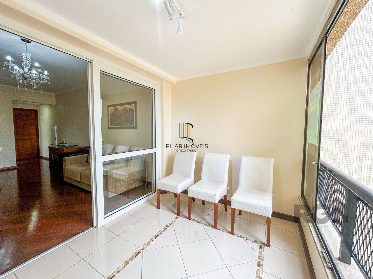 Apartamento de 03 dormitórios no Bairro Azenha Porto Alegre/RS