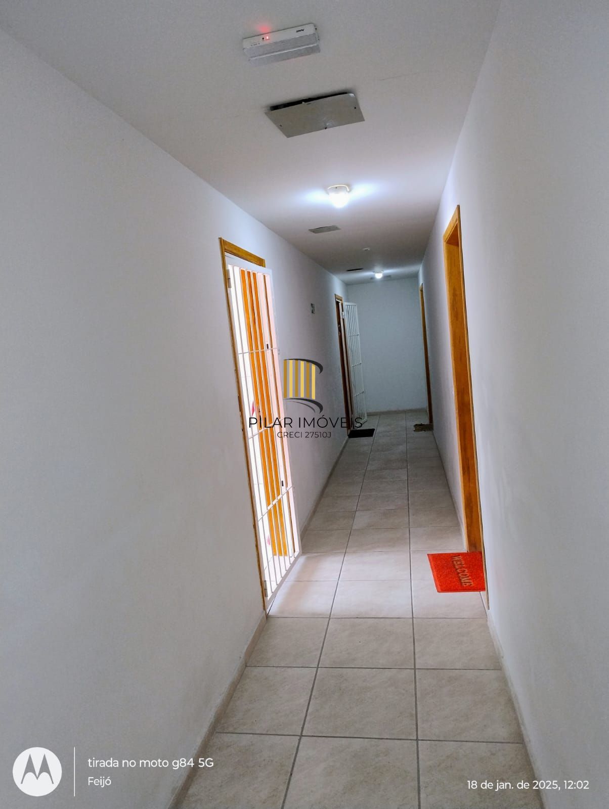 Apartamento com 02 quartos e 01 vaga no Bairro Chapéu do Sol