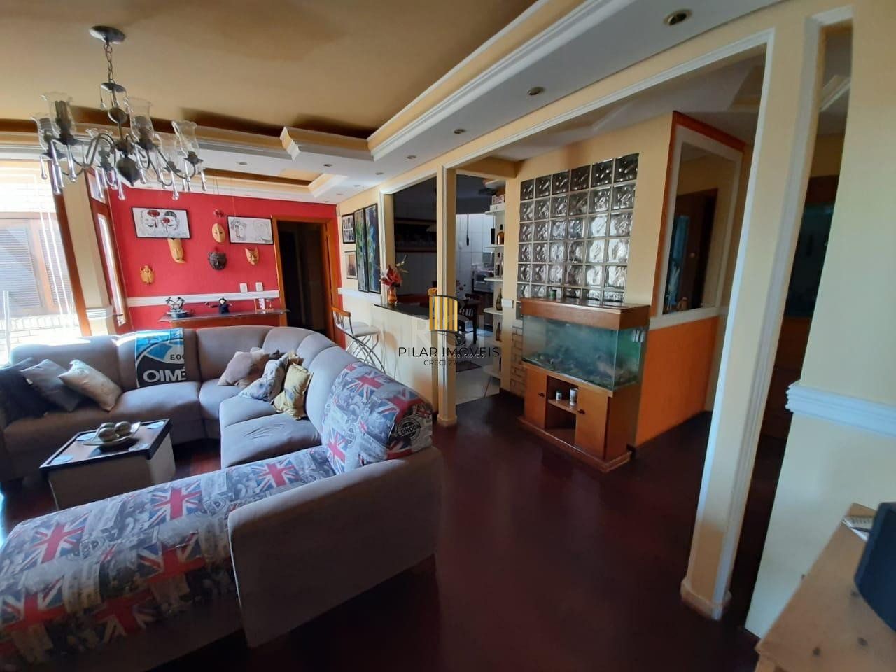 Casa para Venda - 274m², 3 dormitórios, sendo 1 suites, 3 vagas - Guarujá, Porto Alegre