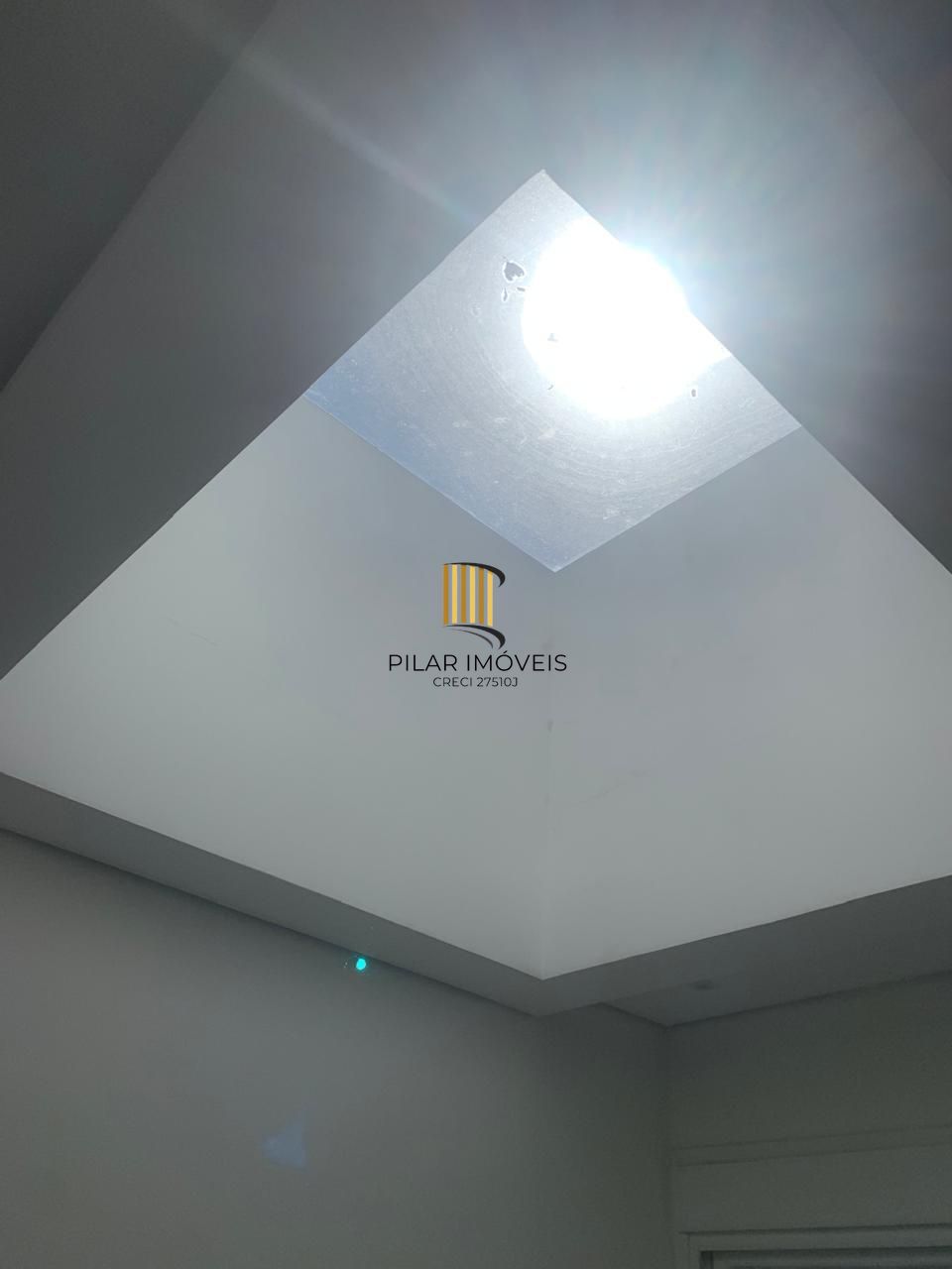 Casa com 3 dormitórios e suíte à Venda no Bairro Medianeira - Porto Alegre/RS