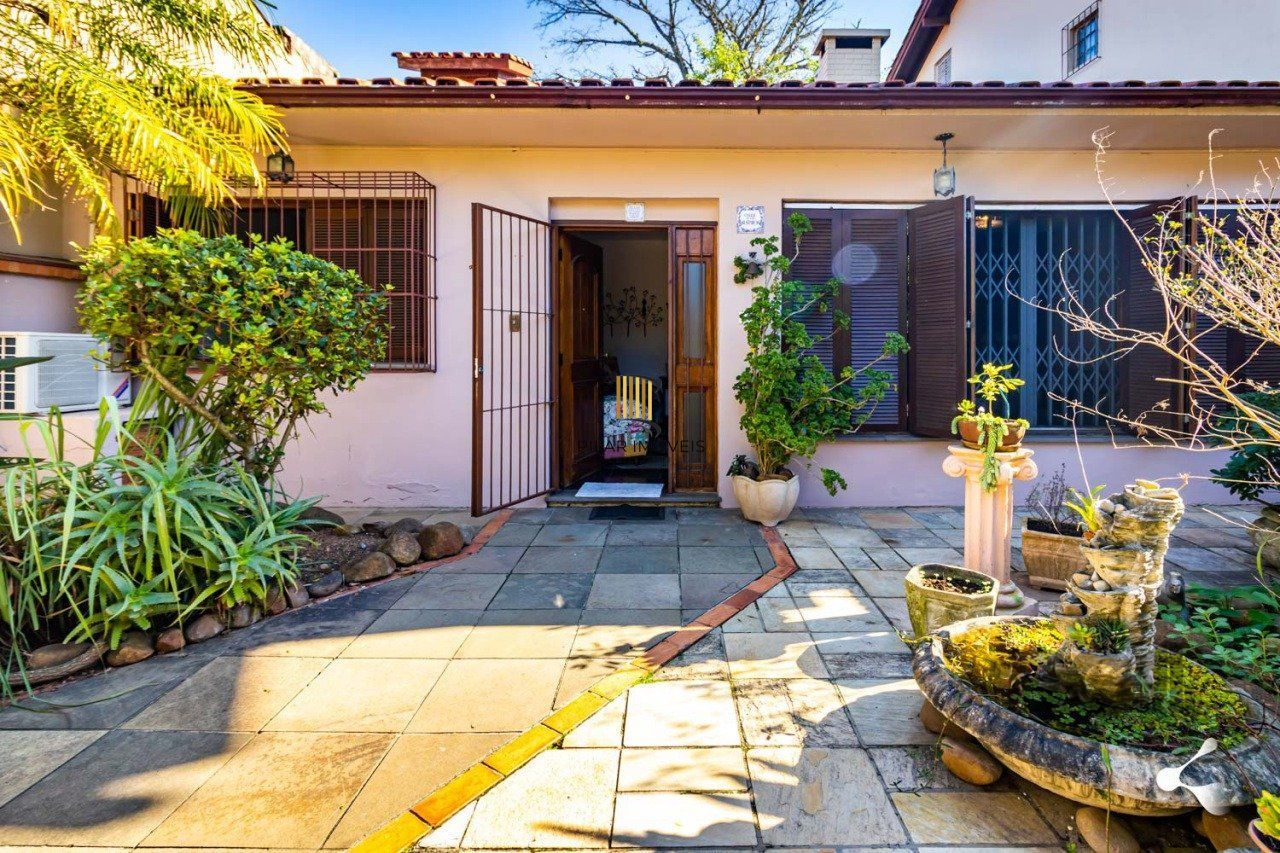 CASA, 4 DORMITÓRIOS, 3 SUÍTES, 2 VAGAS DE GARAGEM, BAIRRO IPANEMA, PORTO ALEGRE/RS