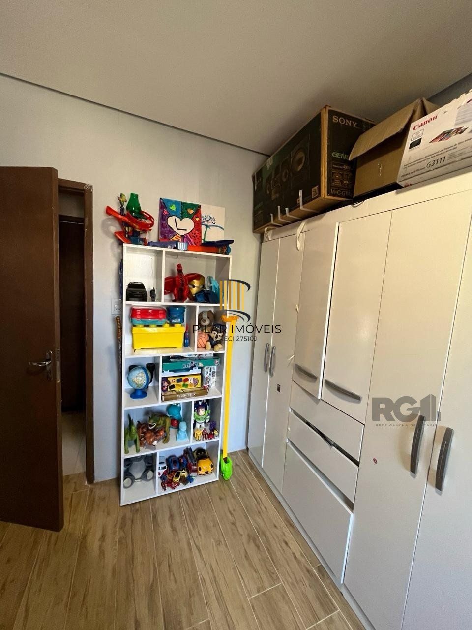 Sobrado a venda no bairro Mato Grande em Canoas