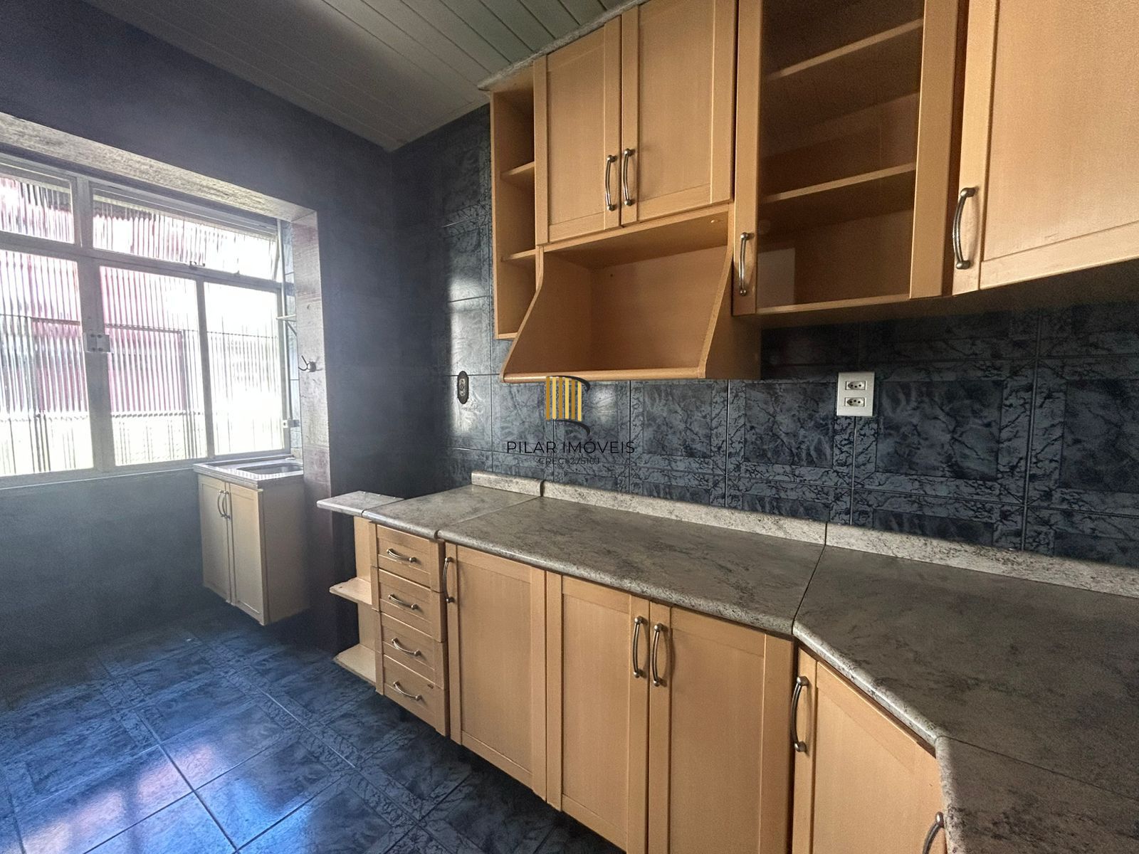 Apartamento de 2 dormitórios estacionamento rotativo e portaria