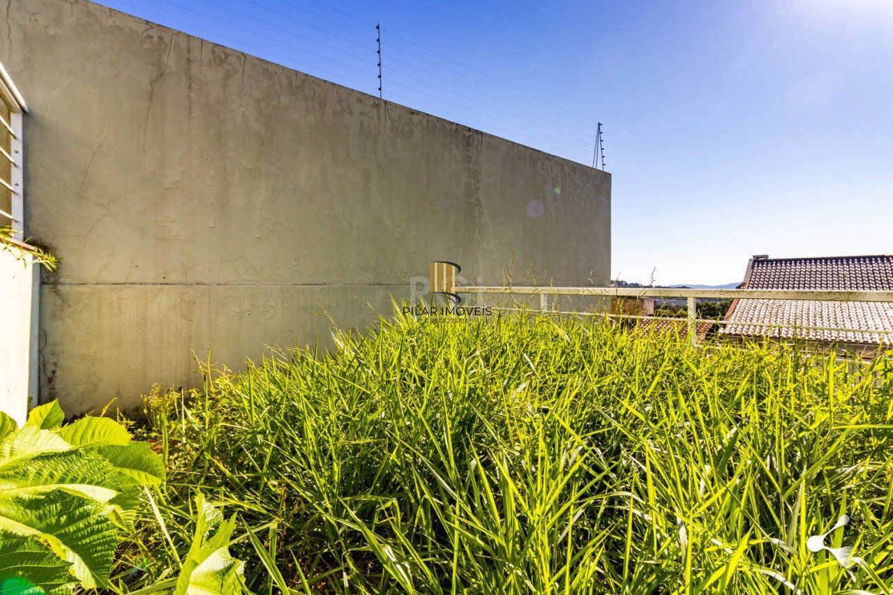 Casa 3 dormitórios no bairro Espírito Santo