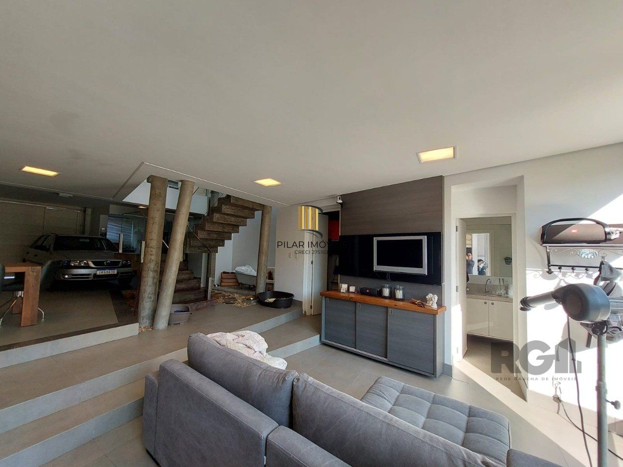 Casa para Venda - 296m², 3 dormitórios, sendo 1 suites, 3 vagas - Vila Nova, Porto Alegre