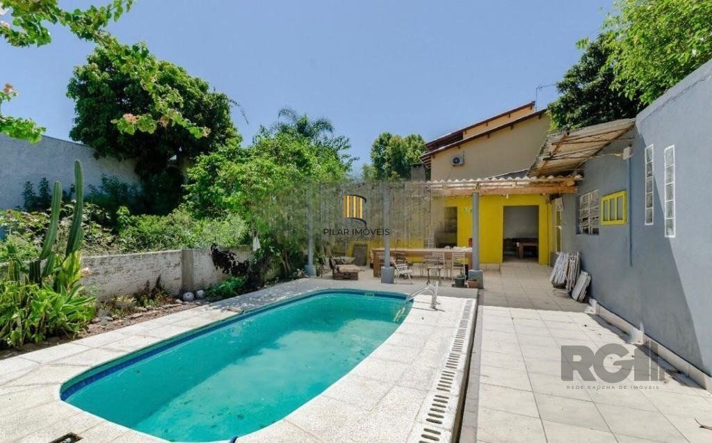 Casa 6 dormitórios no bairro Vila Conceição