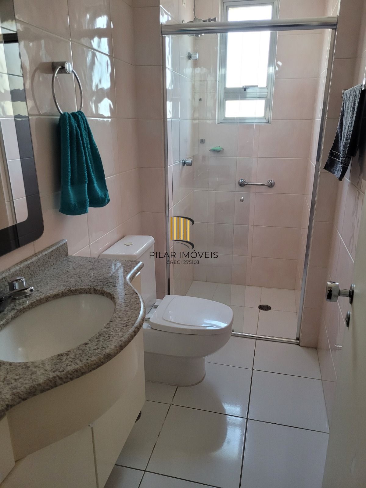 Apartamento com 02 quartos, 02 banheiros e 01 vaga no Centro Histórico