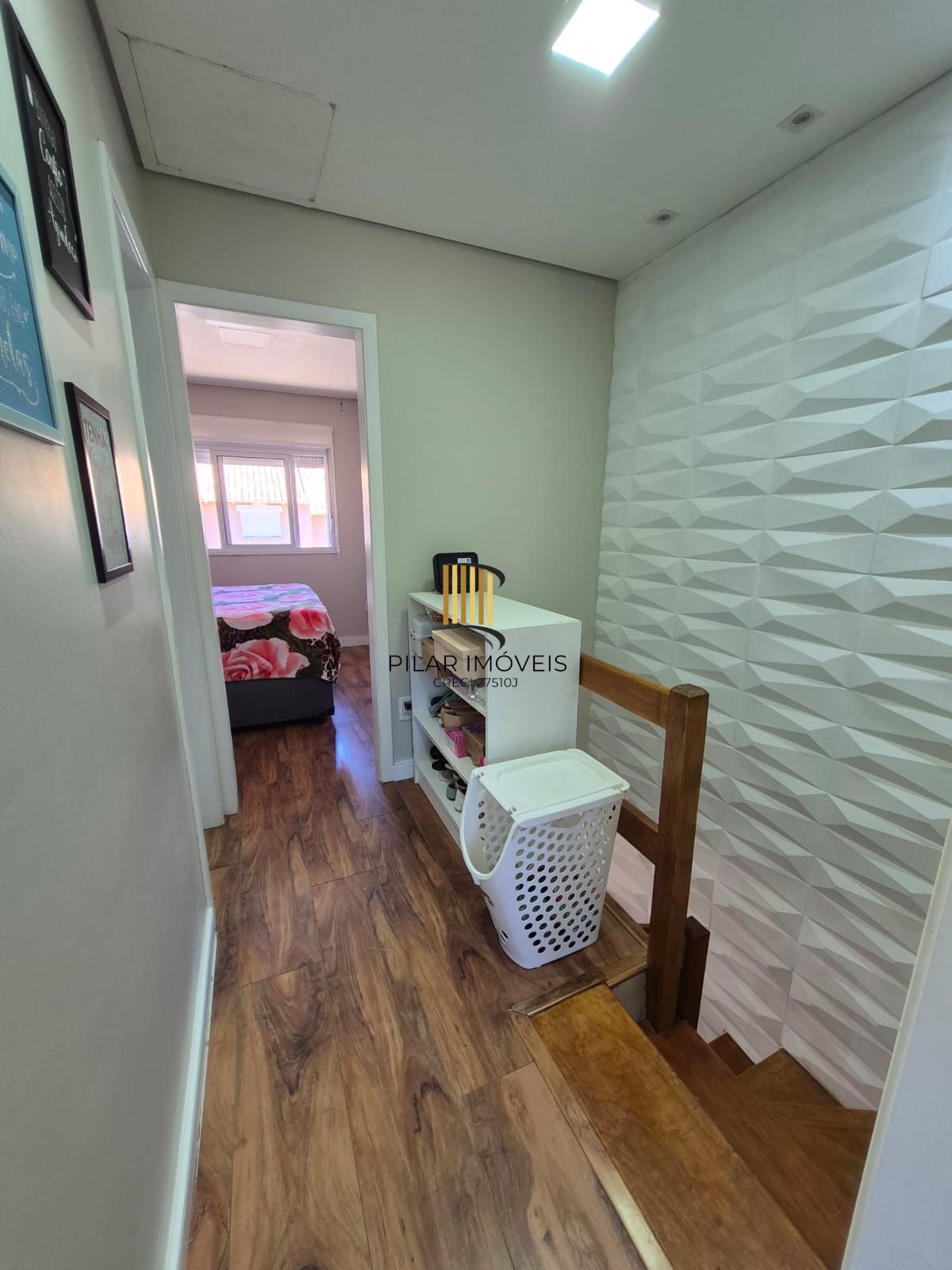 Casa com 02 quartos em Condomínio Fechado no Bairro Vila Nova