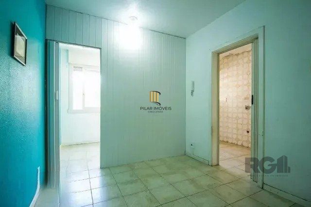 ÓTIMO APARTAMENTO COM UM DORMITÓRIO, BAIRRO MORRO SANTANA