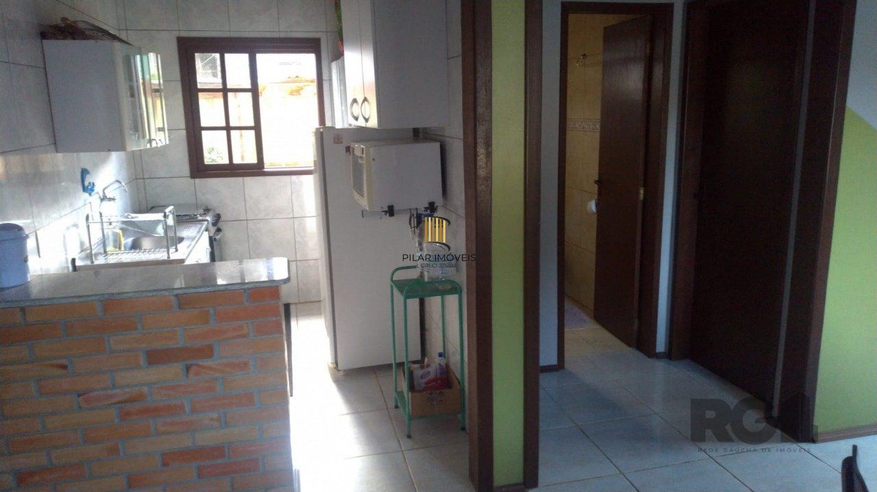 Casa de 2 dormitórios no bairro Belém Velho
