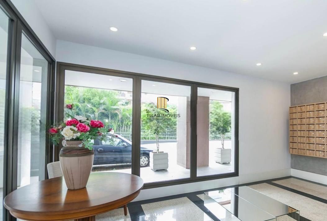 Cobertura com 157m2, 3 dormitórios no bairro Boa Vista.