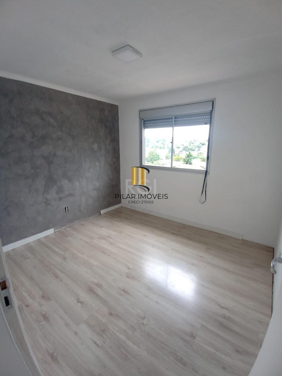 Apartamento para Venda - 45.81m², 2 dormitórios, 1 vaga - Agronomia, Porto Alegre