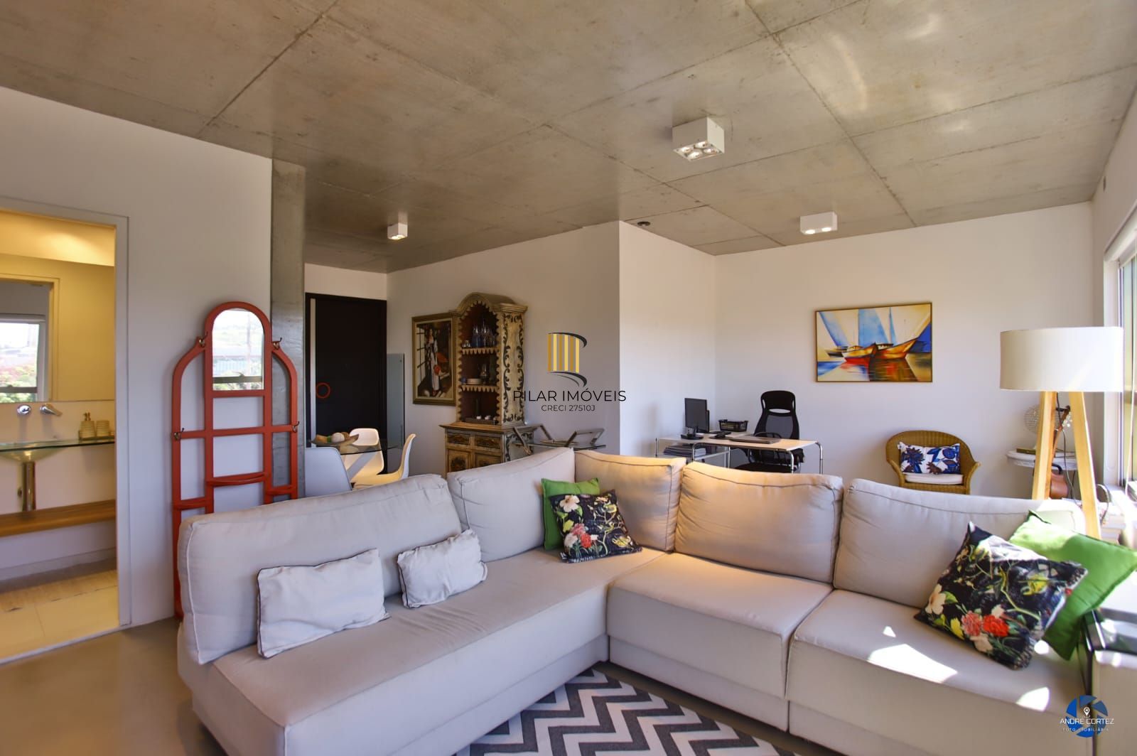 Apartamento de 02 quartos, , 01 vaga, 01 suítes, Área de serviço em Porto Alegre/RS