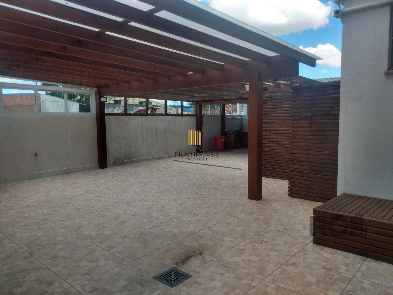 APARTAMENTO DE 2 DORMITORIOS REFORMADO BAIRRO SANTO ANTONIO - POA/RS