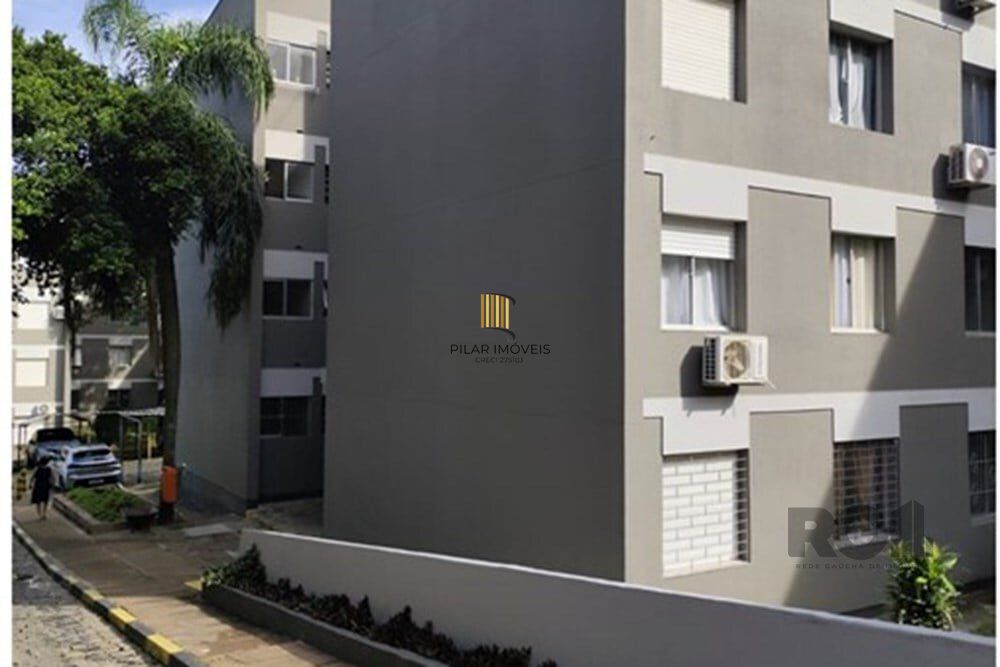 Apartamento com 02 quartos e 01 vaga escriturada e coberta, na Av. Antônio de Carvalho